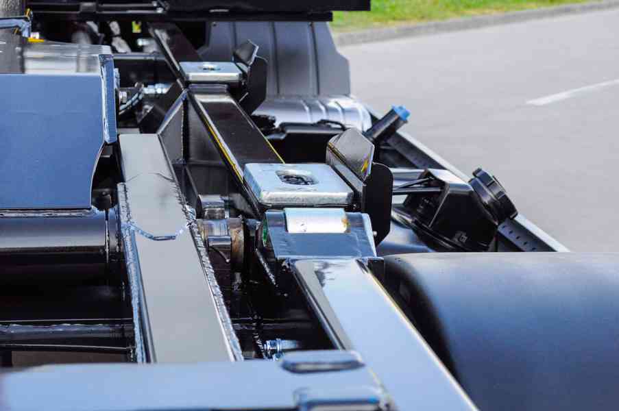 MERCEDES ATEGO 1218 NOVÝ HÁKOVÝ NOSIČ KONTEJNERŮ EURO5 - foto 25