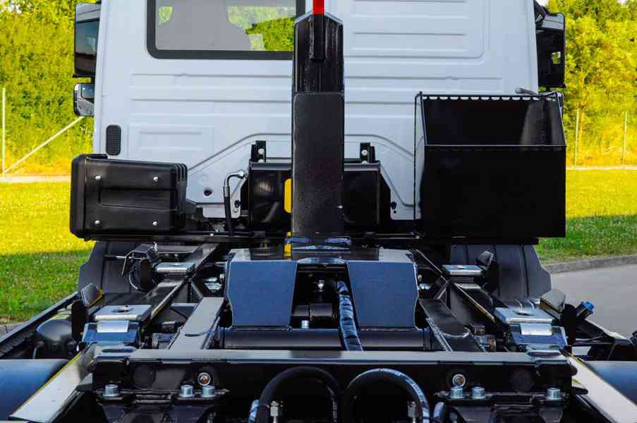 MERCEDES ATEGO 1218 NOVÝ HÁKOVÝ NOSIČ KONTEJNERŮ EURO5 - foto 19