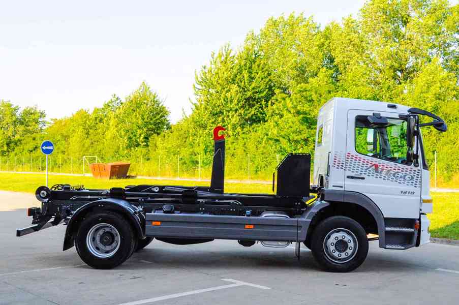 MERCEDES ATEGO 1218 NOVÝ HÁKOVÝ NOSIČ KONTEJNERŮ EURO5 - foto 7