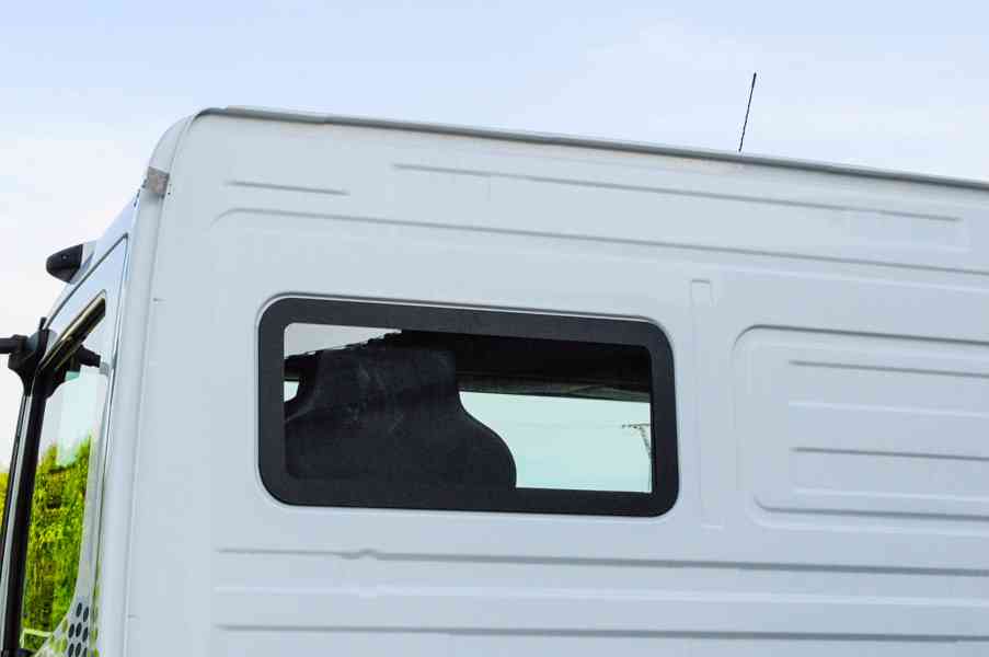 MERCEDES ATEGO 1218 NOVÝ HÁKOVÝ NOSIČ KONTEJNERŮ EURO5 - foto 31