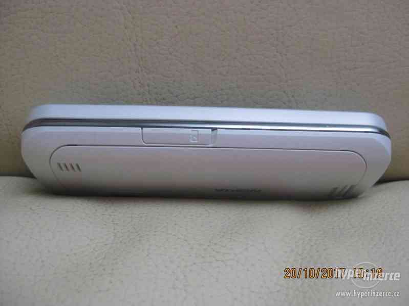 Nokia C6-00 - dotykový telefon s QWERTY klávesnicí TOP stav - foto 5