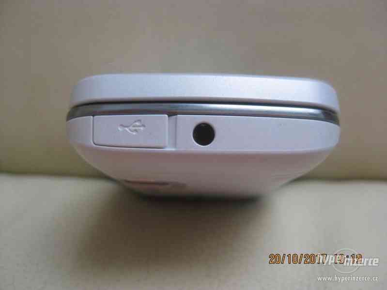 Nokia C6-00 - dotykový telefon s QWERTY klávesnicí TOP stav - foto 7