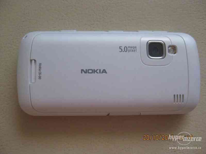 Nokia C6-00 - dotykový telefon s QWERTY klávesnicí TOP stav - foto 8
