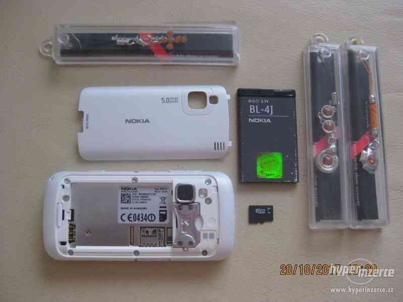 Nokia C6-00 - dotykový telefon s QWERTY klávesnicí TOP stav - foto 10