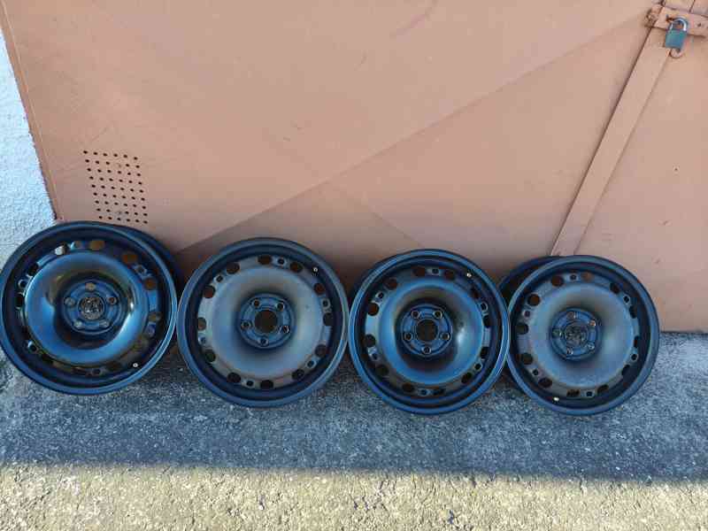 Sada originálních plechových disků VAG R15 6Jx15 ET43, 5x100 - foto 5