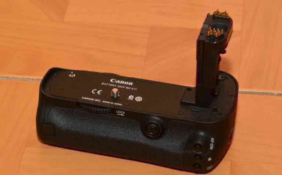 Canon BG-E11 * battery grip pro 5D MARK 3 - foto 5