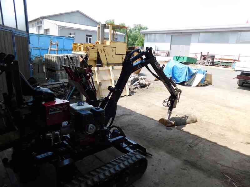 Štípací kužel na dřevo a kořeny + Hydraulický vrtací  - foto 4