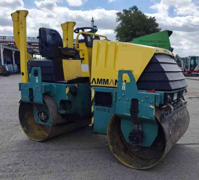 2.6t/1.24m válec tandem Ammann AV26 - foto 6