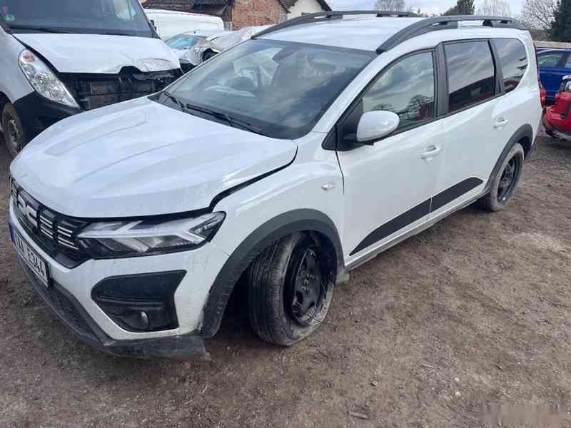 Dacia Jogger 1.0i 81kw rok 10.2023 ČR DOKLADY - foto 2