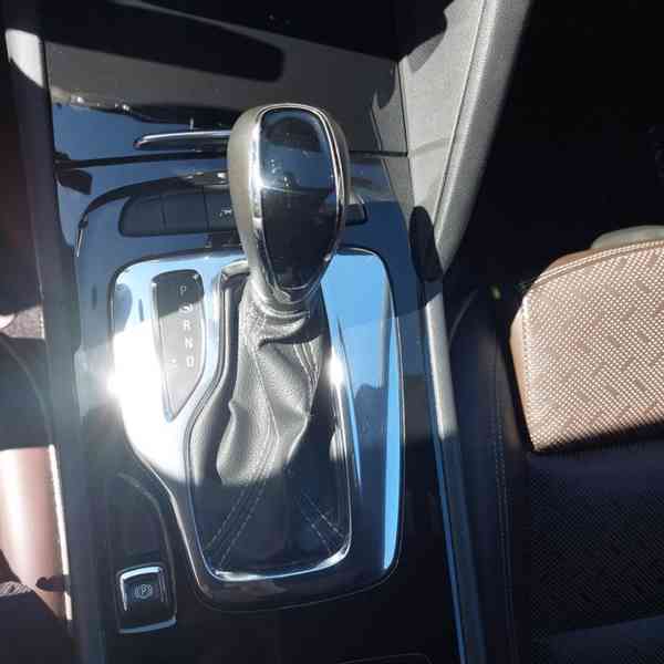 Opel Insignia B ST Innovation 2,0 CDTi 154 Kw 4x4 automat - foto 10