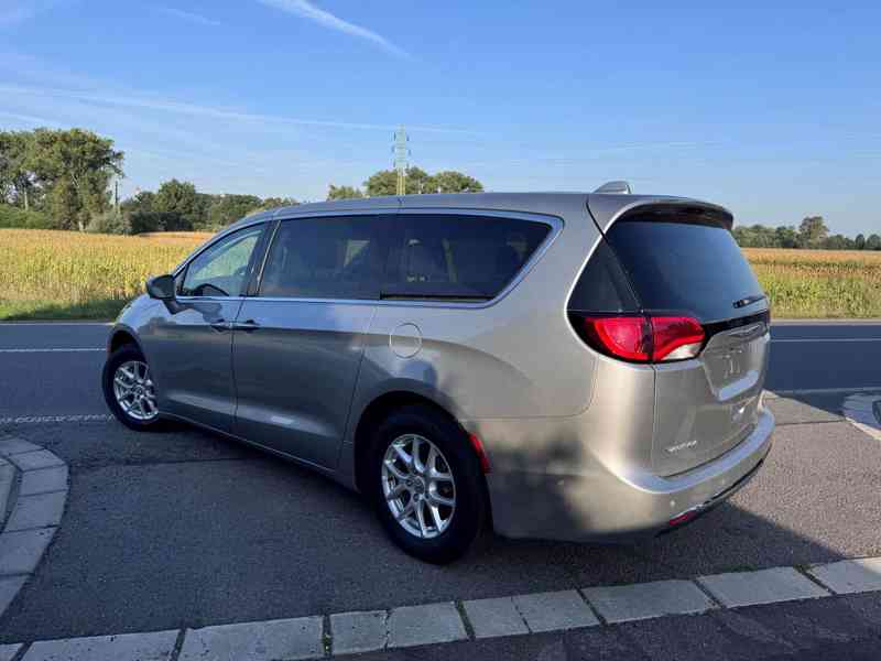 Chrysler Pacifica 3,6 RU Čocka Adapttemp 2020 - foto 3