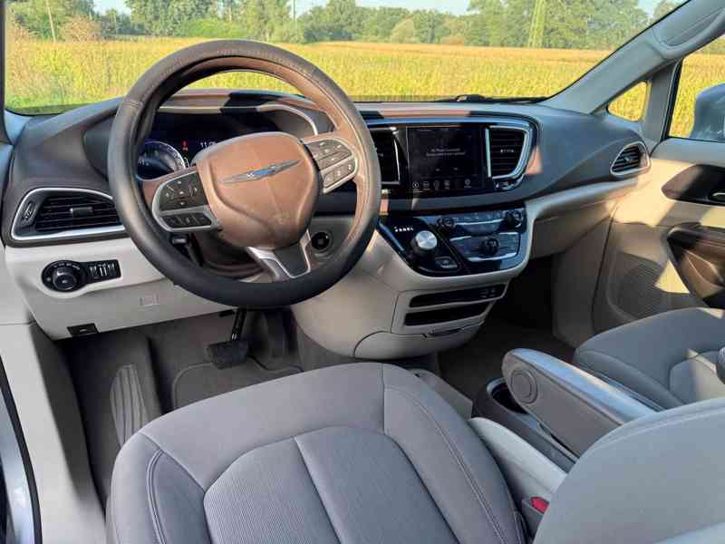 Chrysler Pacifica 3,6 RU Čocka Adapttemp 2020 - foto 14