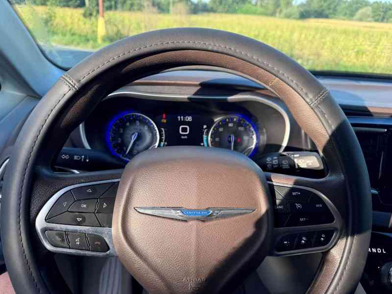 Chrysler Pacifica 3,6 RU Čocka Adapttemp 2020 - foto 18