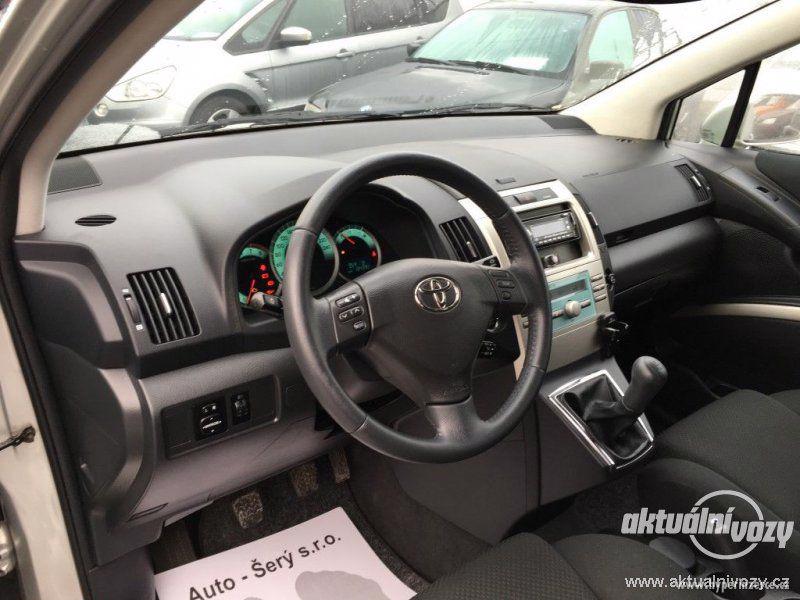 Toyota Corolla Verso 1.6, benzín, RV 2006 - foto 13