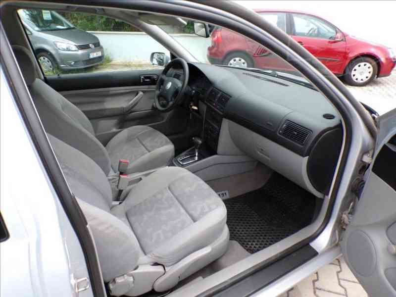 Volkswagen Golf 1,6 SR AUTOMAT,TAŽNÉ ZAŘ.-Hned odjíždíte - foto 11