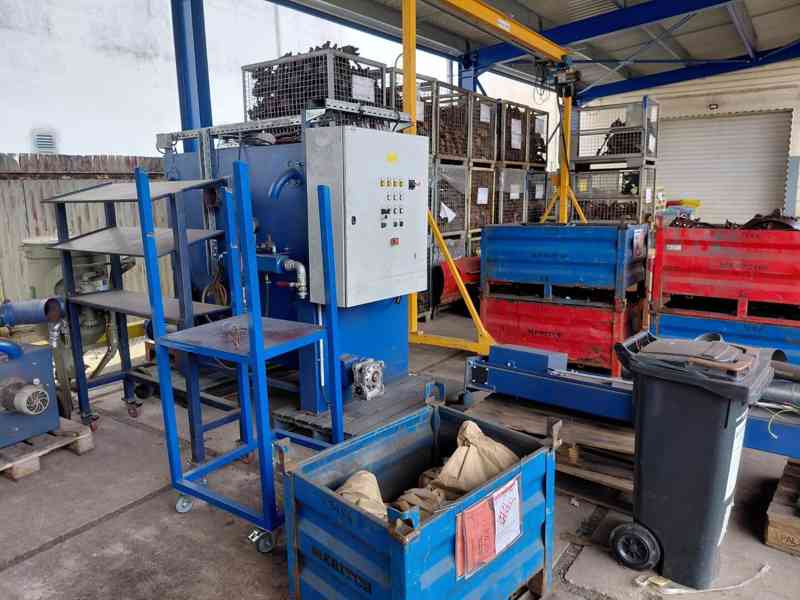 Tlaková tryskací kabina - 1500 mm, tryskač, pískovačka. - foto 2