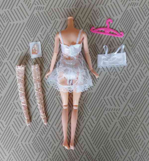 NOVÉ! Set pro panenku Barbie, noční s punčochami, parfém - foto 8