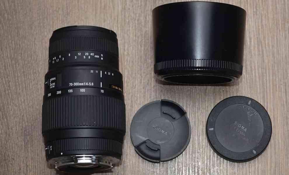 pro Canon - Sigma DG 70-300mm 1:4-5.6 MACRO - foto 1