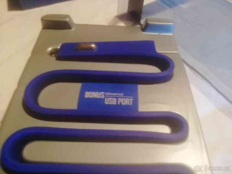 Nabíječka do auta pro Apple - foto 3