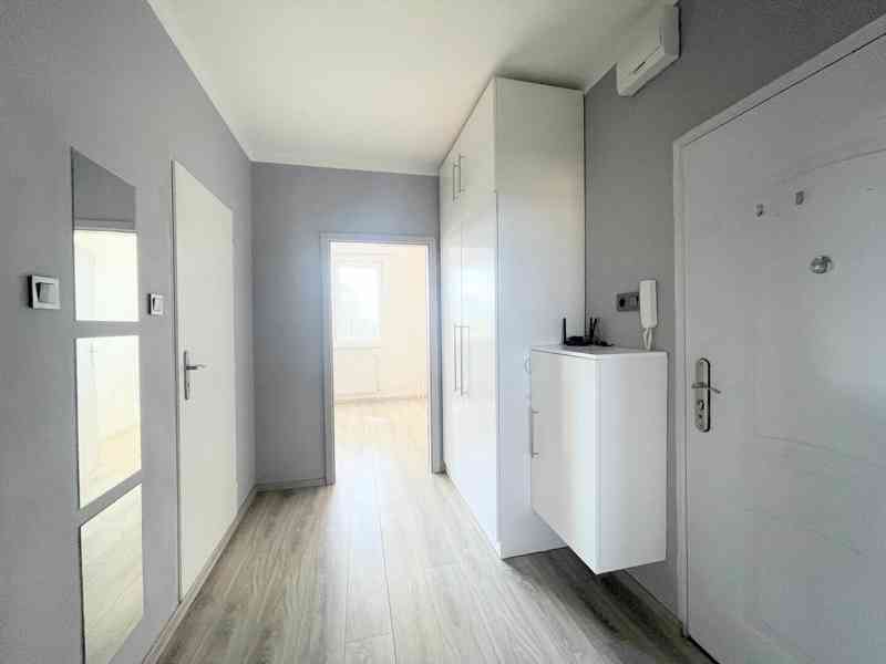 Pronájem bytu 2+kk o velikosti 43 m2 ve Cvikově. - foto 6
