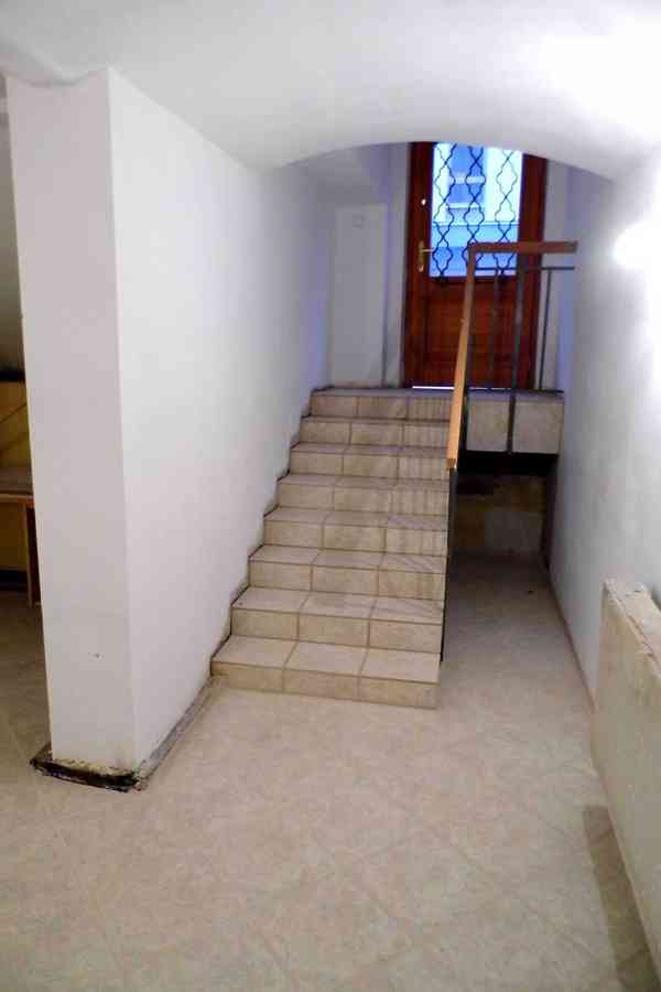 Nabízím k pronájmu prostory o celkové výměře 81 m²  - foto 2