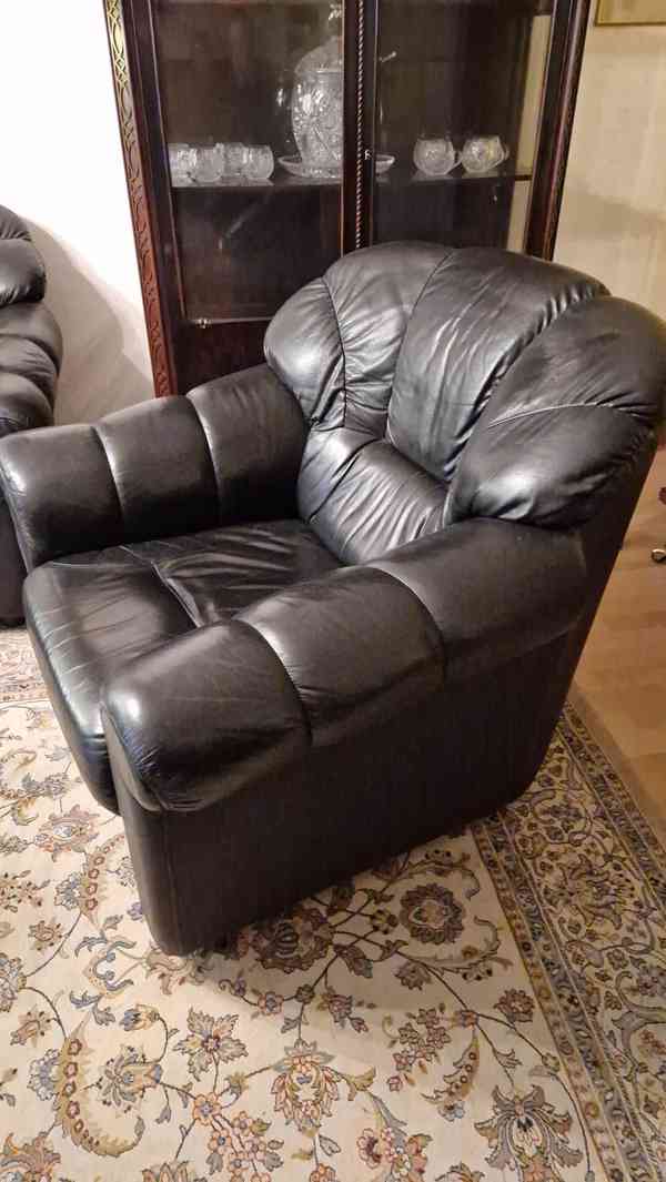 Sedací souprava kožená černá třídílná - foto 4