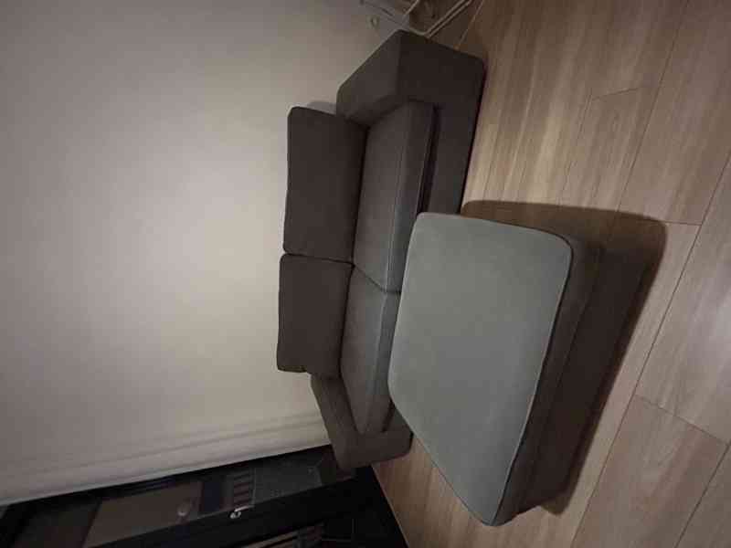 IKEA KIVIK sedacka 3mistna + podnozka - foto 5
