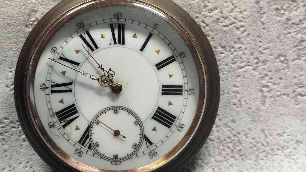 Velké kapesní hodinky Régulateur – 67 mm, Švýcarsko - foto 2