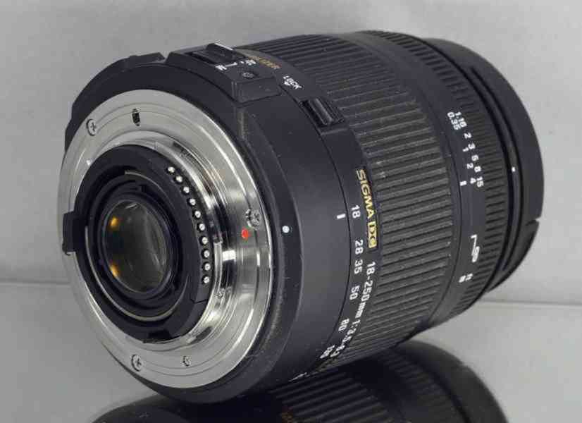 pro Nikon - Sigma DC 18-250mm 1:3.5-6.3 HSM OS **APS-C zoom - foto 4