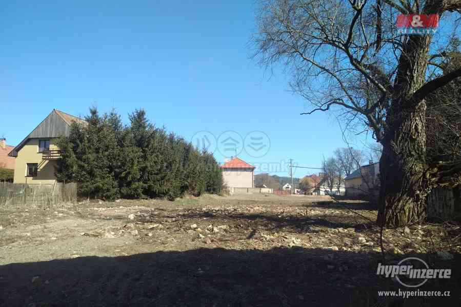 Prodej stavebního pozemku, 1054m2, Lišany - foto 1