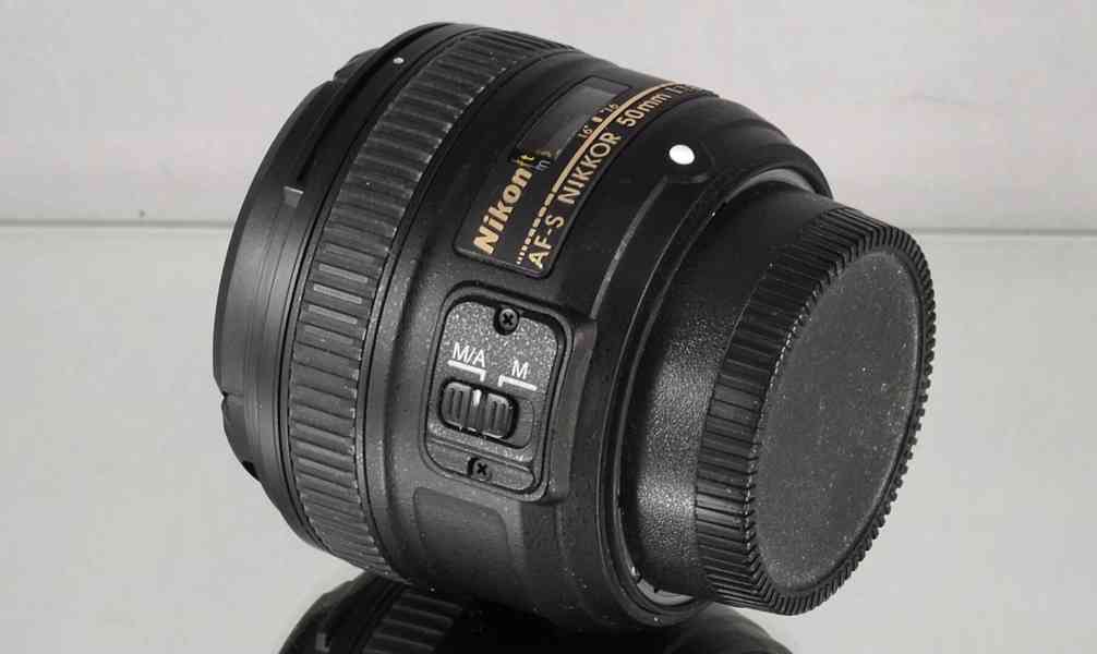  Nikon AF-S Nikkor 50mm f/1.8 G **1:1.8 FX Pevný  - foto 6