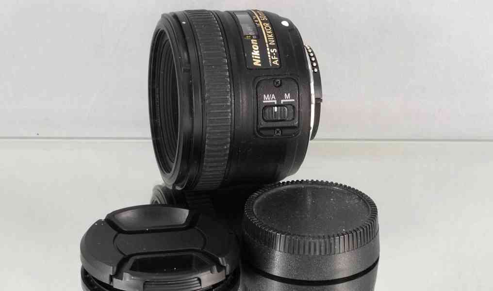  Nikon AF-S Nikkor 50mm f/1.8 G **1:1.8 FX Pevný  - foto 3