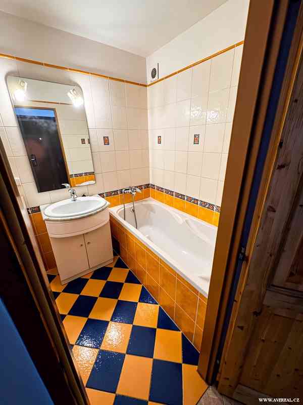 Pronájem bytu 3+1 s lodžií, 67 m², Praha 6 – Vokovice, ul. T - foto 11