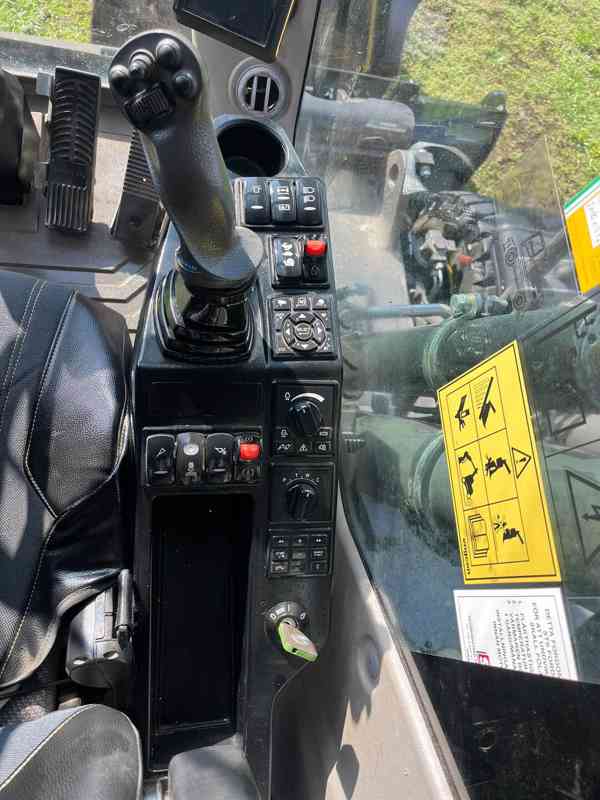 Kolové rypadlo Volvo EW160E (Možnost leasingu) - foto 9