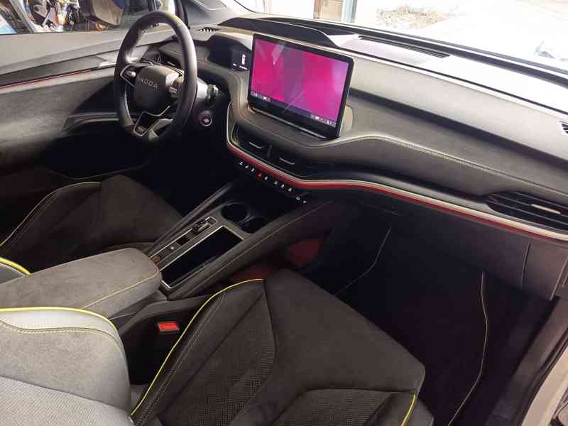 Prodám nový Škoda Enyaq RS  - foto 9