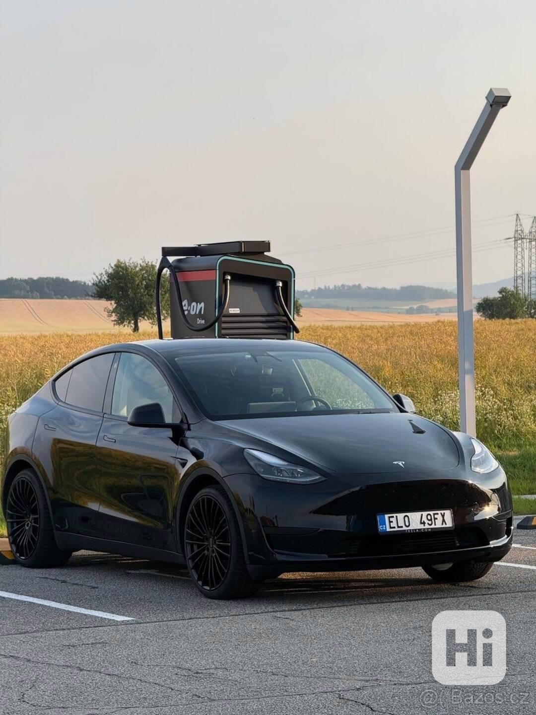 Tesla Model Y - foto 1