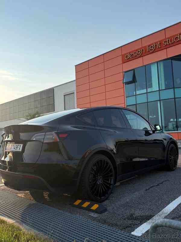 Tesla Model Y - foto 5