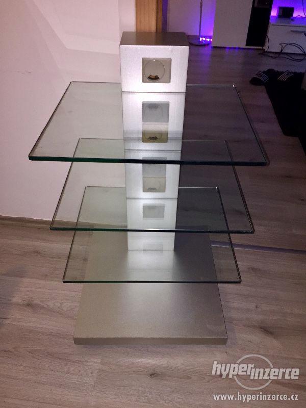 TV stolek skleněný - foto 1
