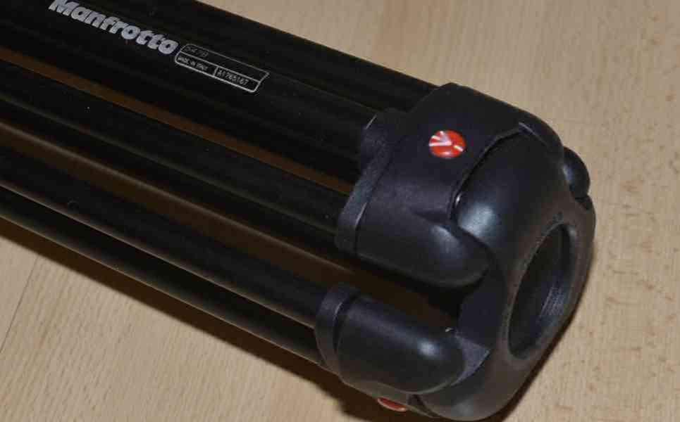 Video stativ s fluidní hlavou: MANFROTTO 547B + 701HDV - foto 5