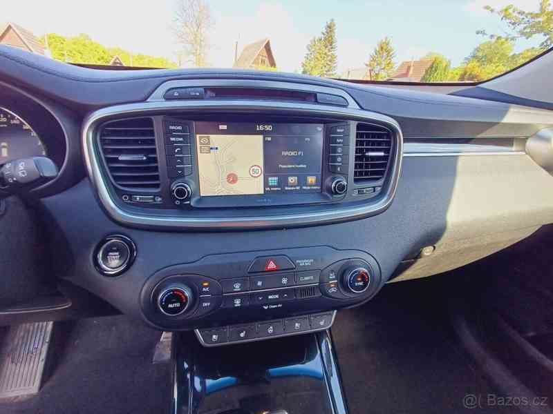 Kia Sorento 2,2 crdi; 7 míst - foto 10