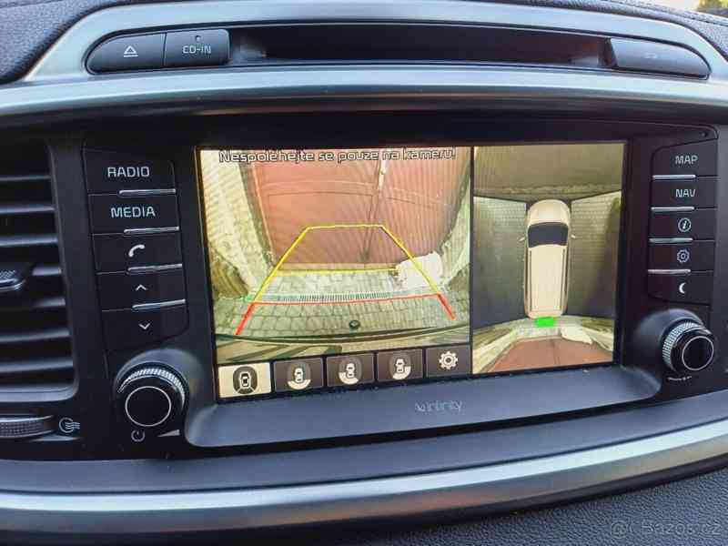 Kia Sorento 2,2 crdi; 7 míst - foto 16