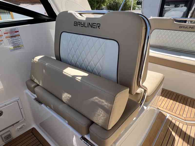 BAYLINER Ciera 8 + MERCRUISER 6.2l V8 MPI 350ps DTS BRAVO II - foto 28