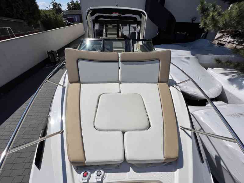 BAYLINER Ciera 8 + MERCRUISER 6.2l V8 MPI 350ps DTS BRAVO II - foto 15