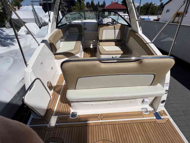 BAYLINER Ciera 8 + MERCRUISER 6.2l V8 MPI 350ps DTS BRAVO II - foto 12