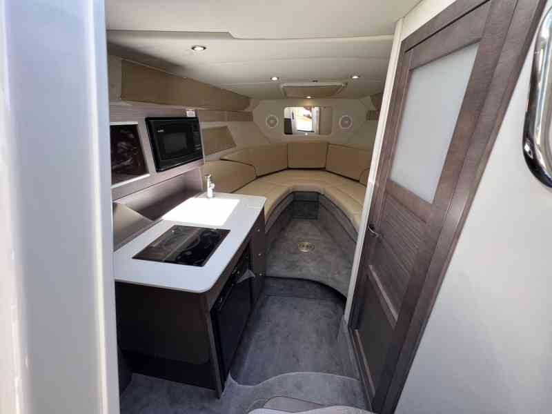 BAYLINER Ciera 8 + MERCRUISER 6.2l V8 MPI 350ps DTS BRAVO II - foto 29