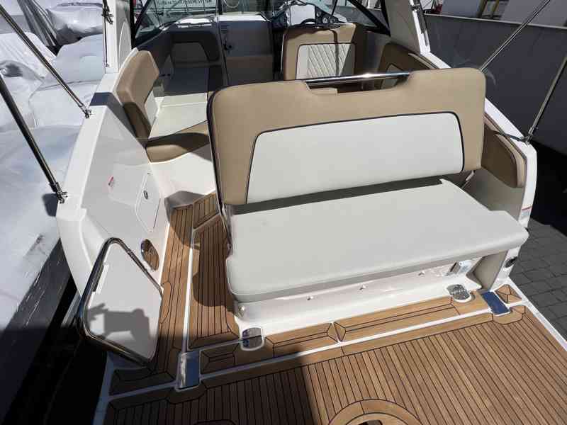 BAYLINER Ciera 8 + MERCRUISER 6.2l V8 MPI 350ps DTS BRAVO II - foto 22