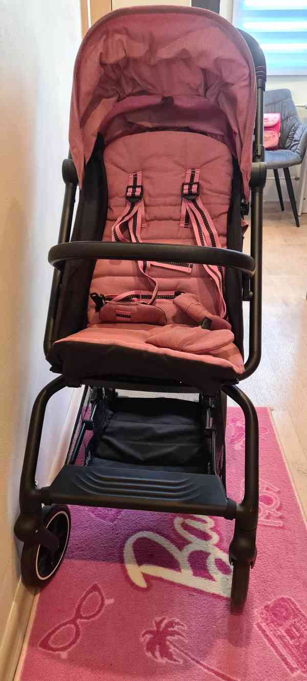 Prodám krásný sklapovací kočárek CYBEX EEZY S2+ pro holčičku - foto 2