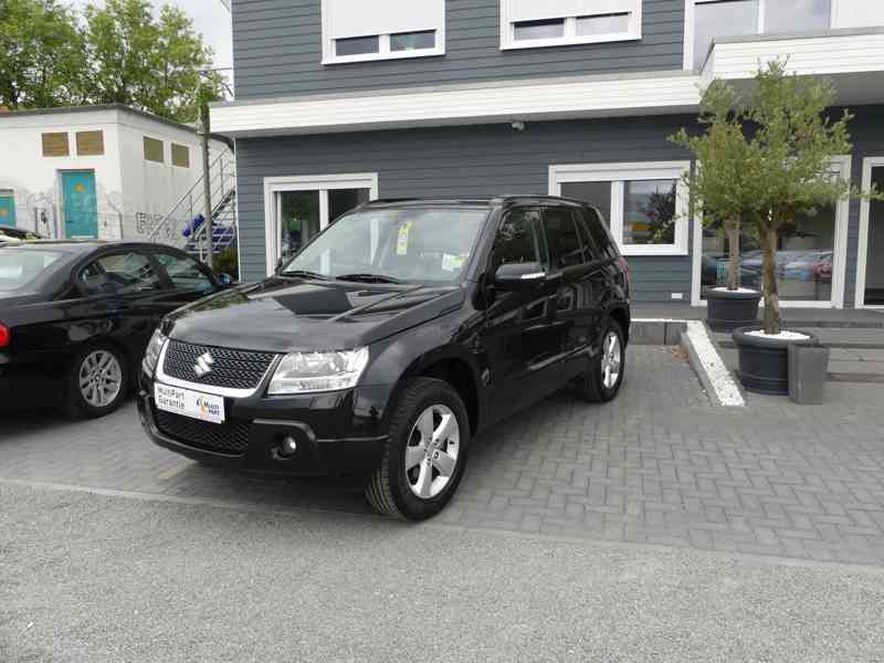 Suzuki Grand Vitara 2,4i Club benzín 124kw - foto 12