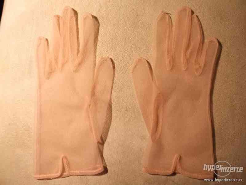 Prodám:krajkové rukavičky z r.1956, 2 páry á 400,-/1 pár - foto 4