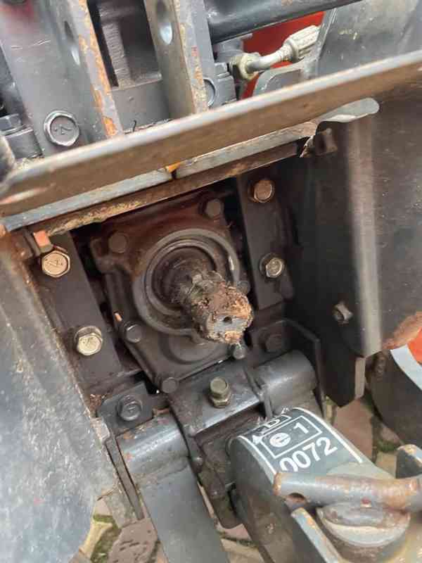 Traktor kubota - foto 7
